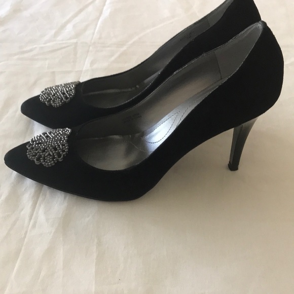 Tahari black high heel shoes - Picture 3 of 6